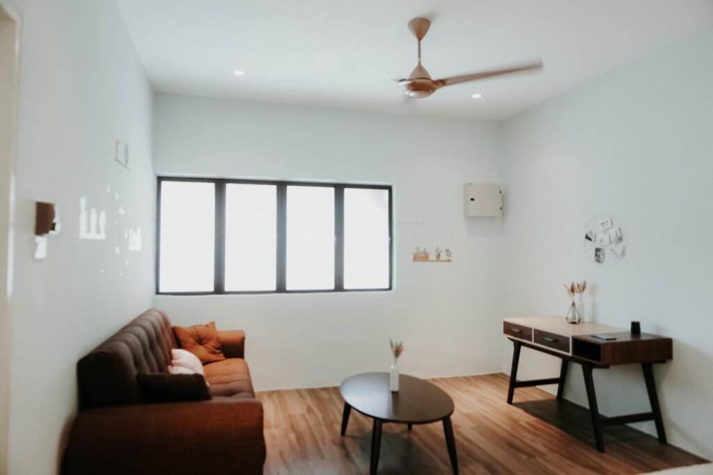 Exclusive Double Storey Homestay Куантан Экстерьер фото